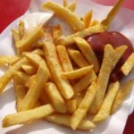 Whether wealthy, middle class or poor -- all economic levels of Americans love their fast food options.