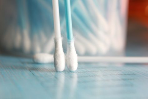 Cotton swabs or cotton tip applicators