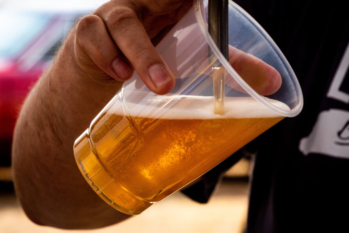adult-alcohol-bar-1301390
