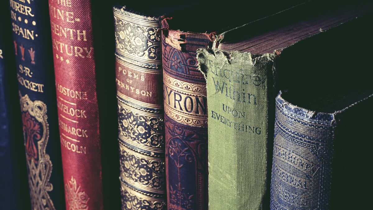 antique-art-bookcase-1301585