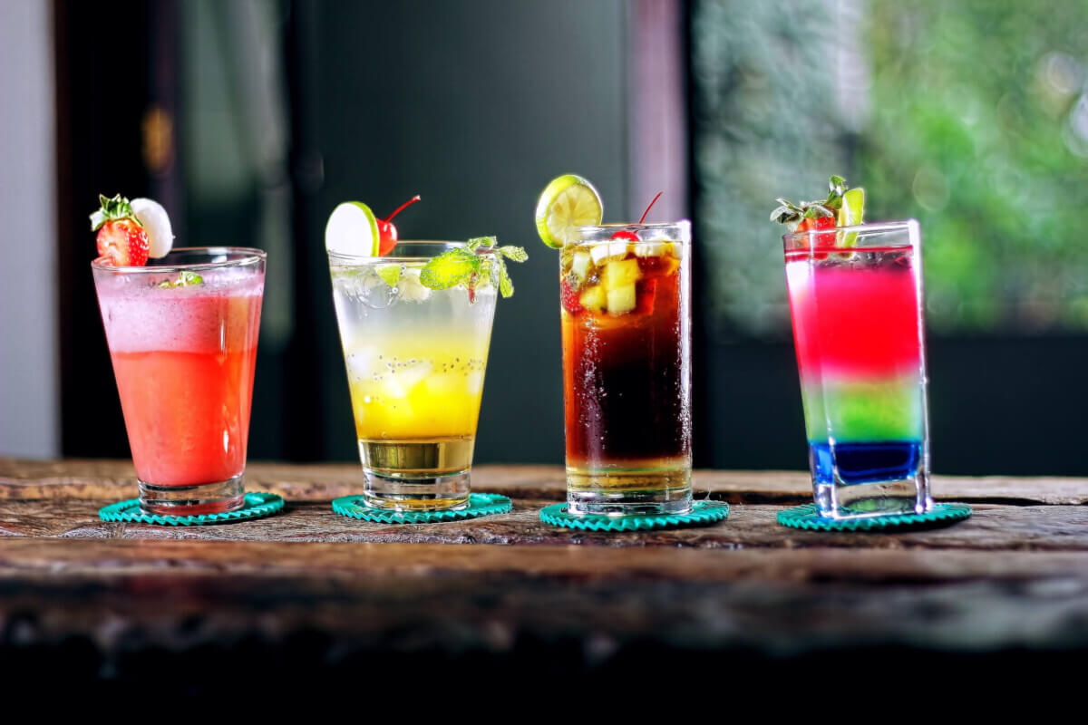 alcoholic-beverages-bar-beverage-605408