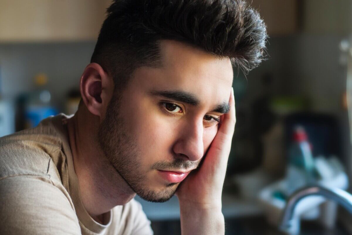 beard-blur-boy-1081188