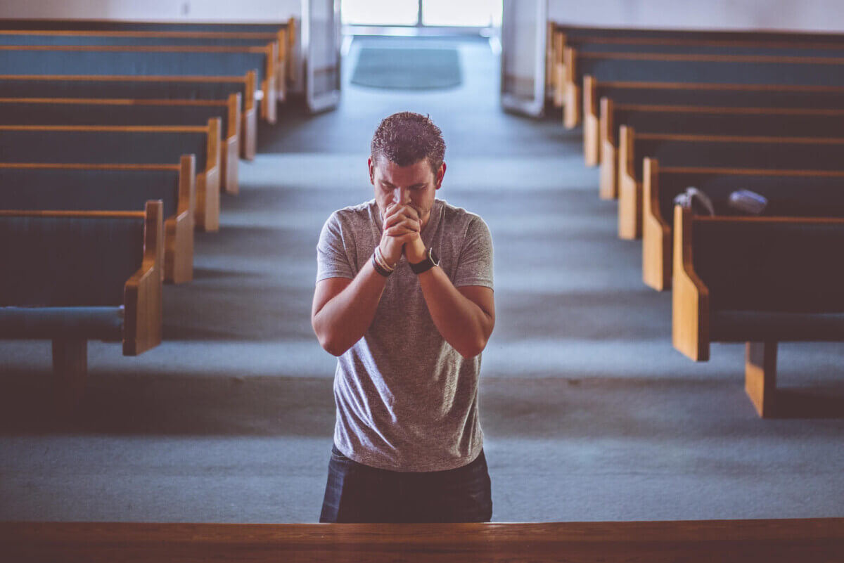 praying-2179326