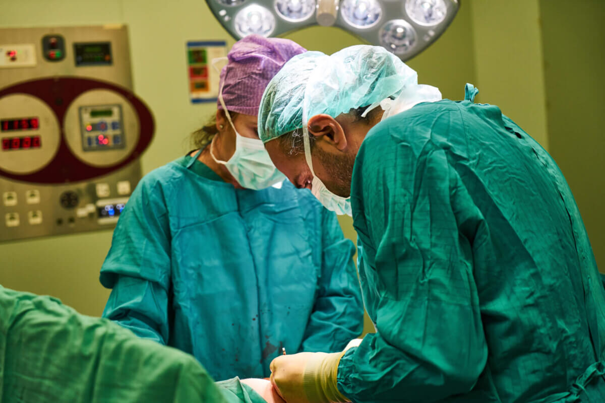 surgery-3034133