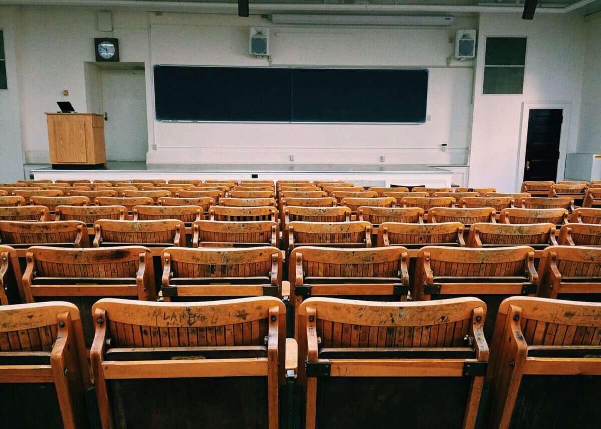classroom-1699745