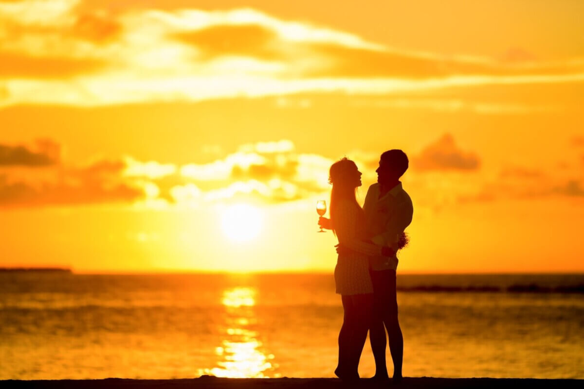 backlit-beach-blur-169215