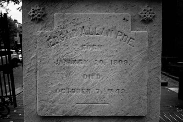 Edgar Allan Poe grave