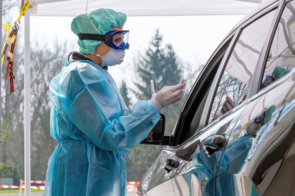 Coronavirus Test am Drive-In, Nürtingen, Baden Württemberg