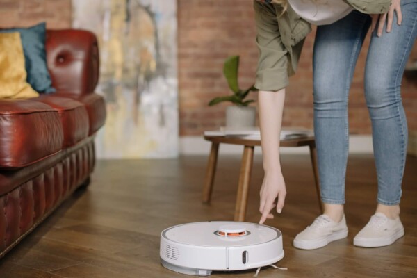 Vacuum cleaner robot