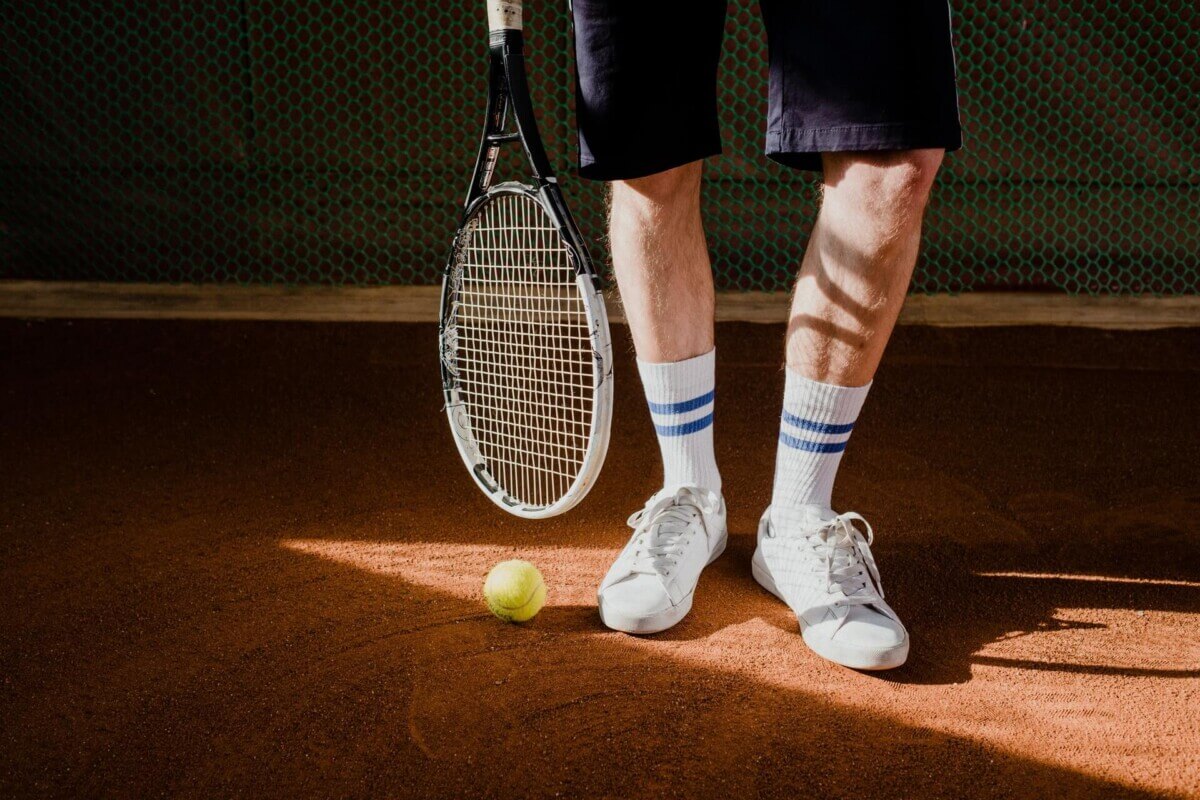 Tennis knees