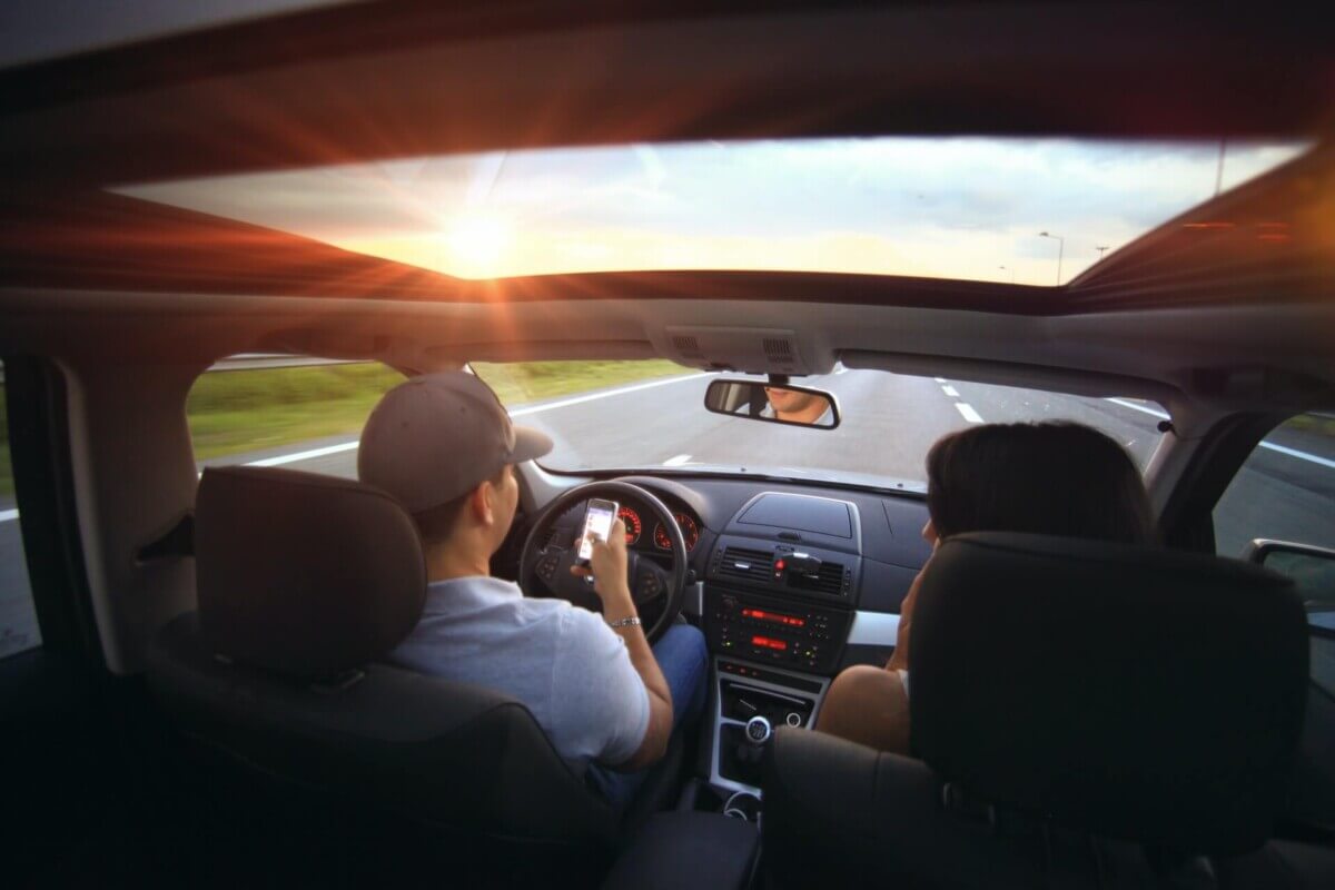distracted driving phone car