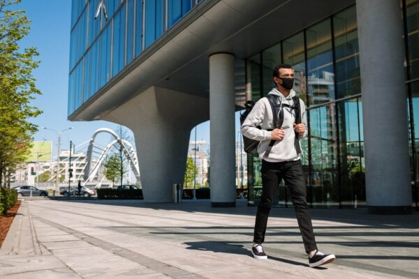 walking face mask covid