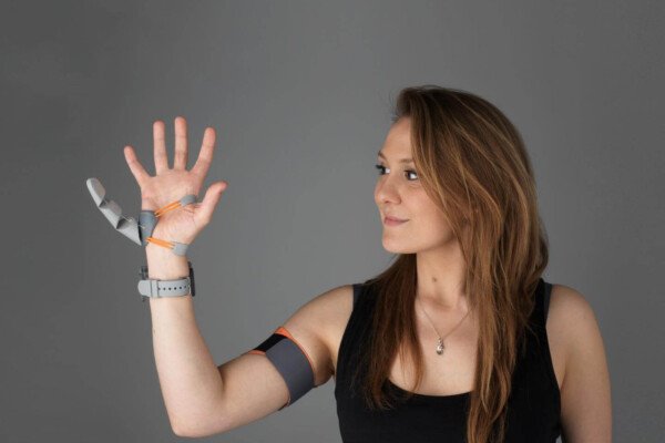 6th finger robot thumb