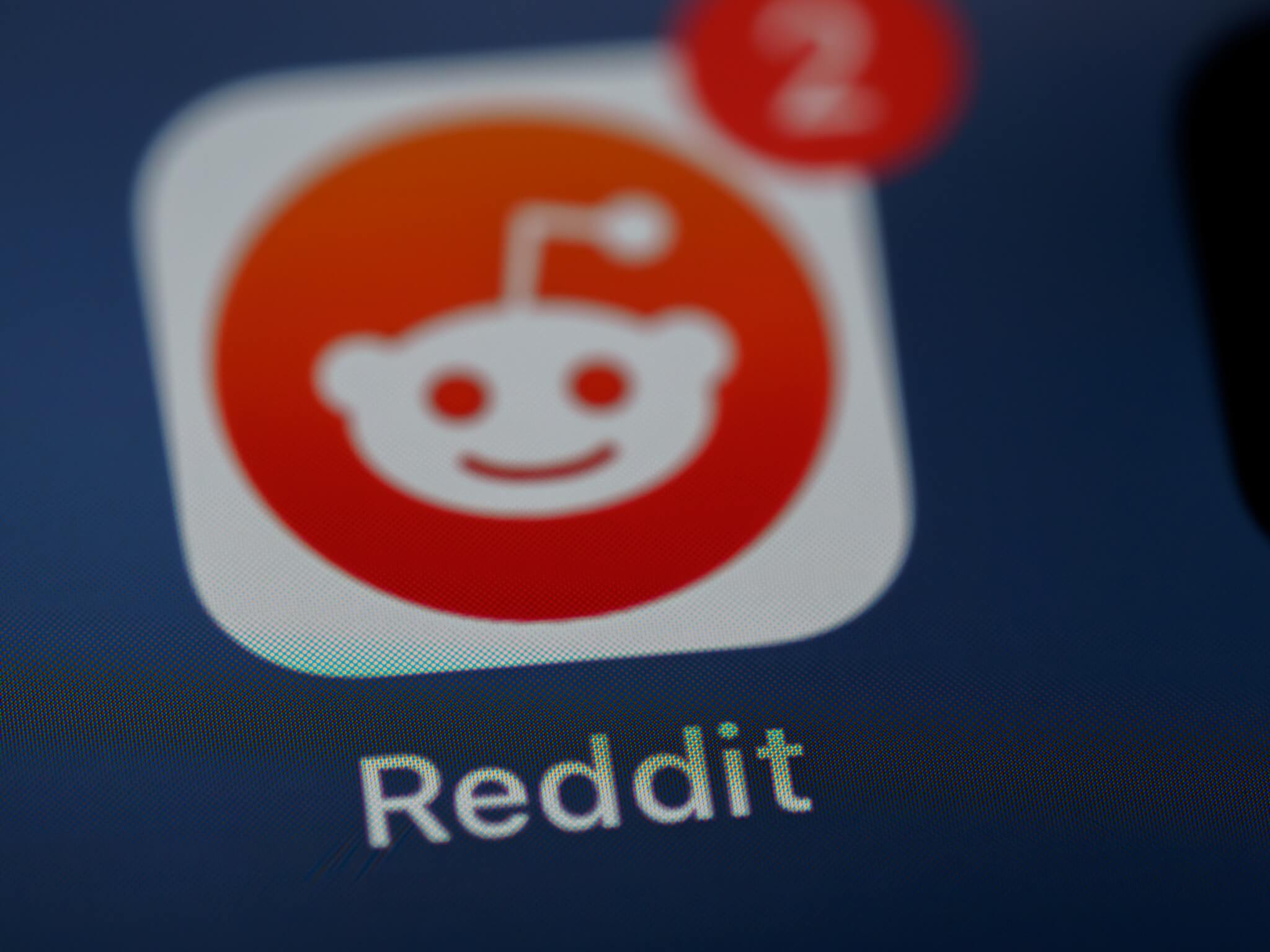 Midterms 2022: Female politicians receive equal attention on Reddit -- but less respect