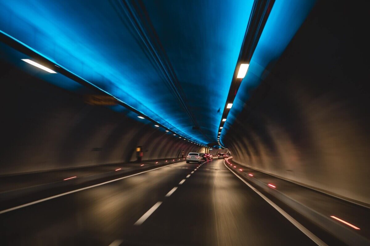 driving tunnel