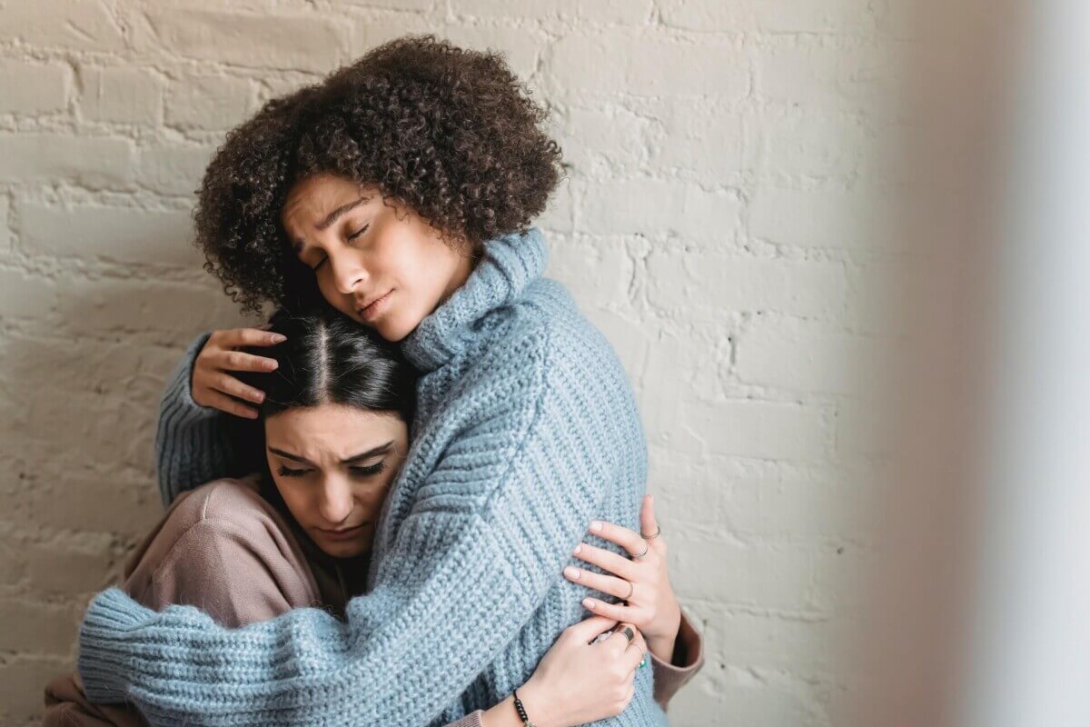 friends hug