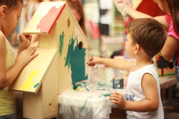 toddler painting daycare