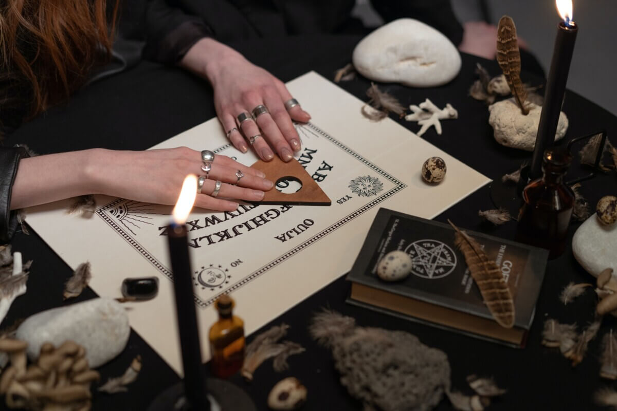 People using ouija board