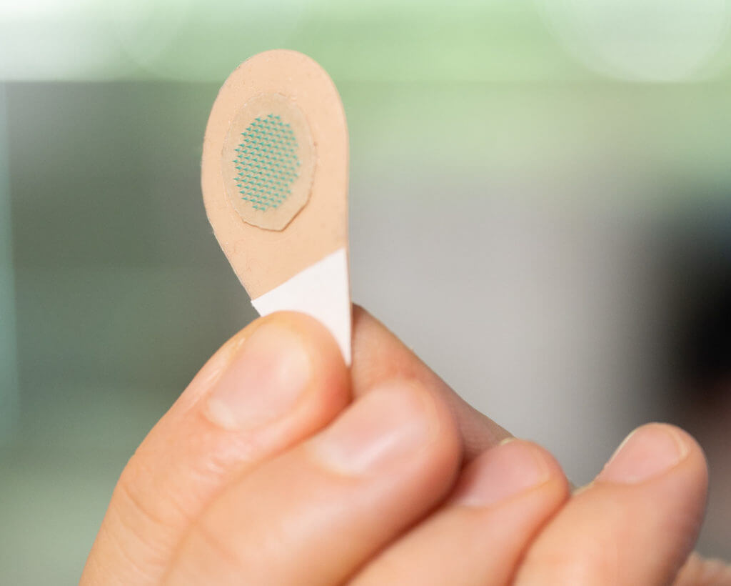 Medical microneedle for tattoos
