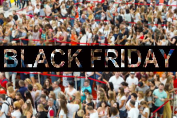 Black Friday crowds shopping