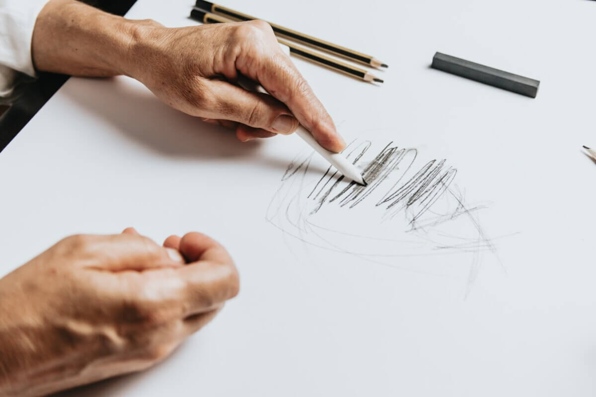 Drawing on a sketch pad