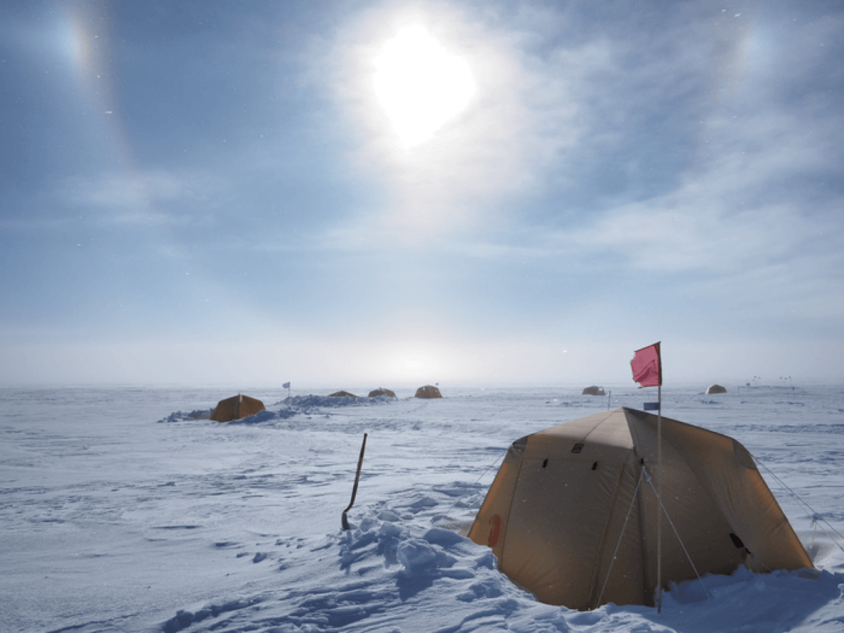 Ice sheet camp