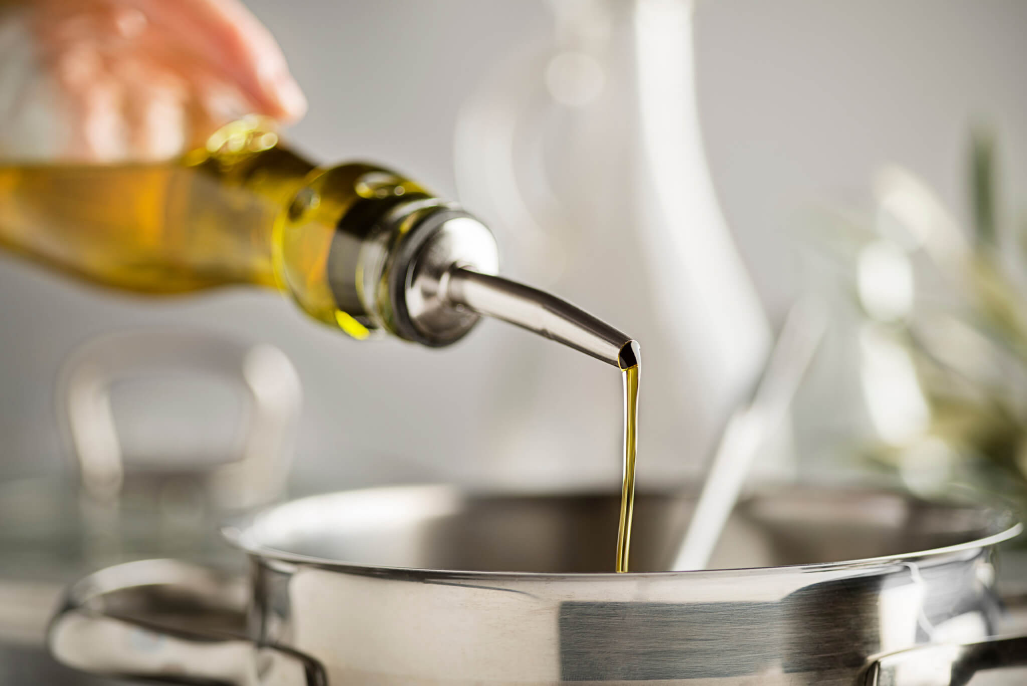 Top 5 Healthy Cooking Oils Most Recommended For Meal Prep