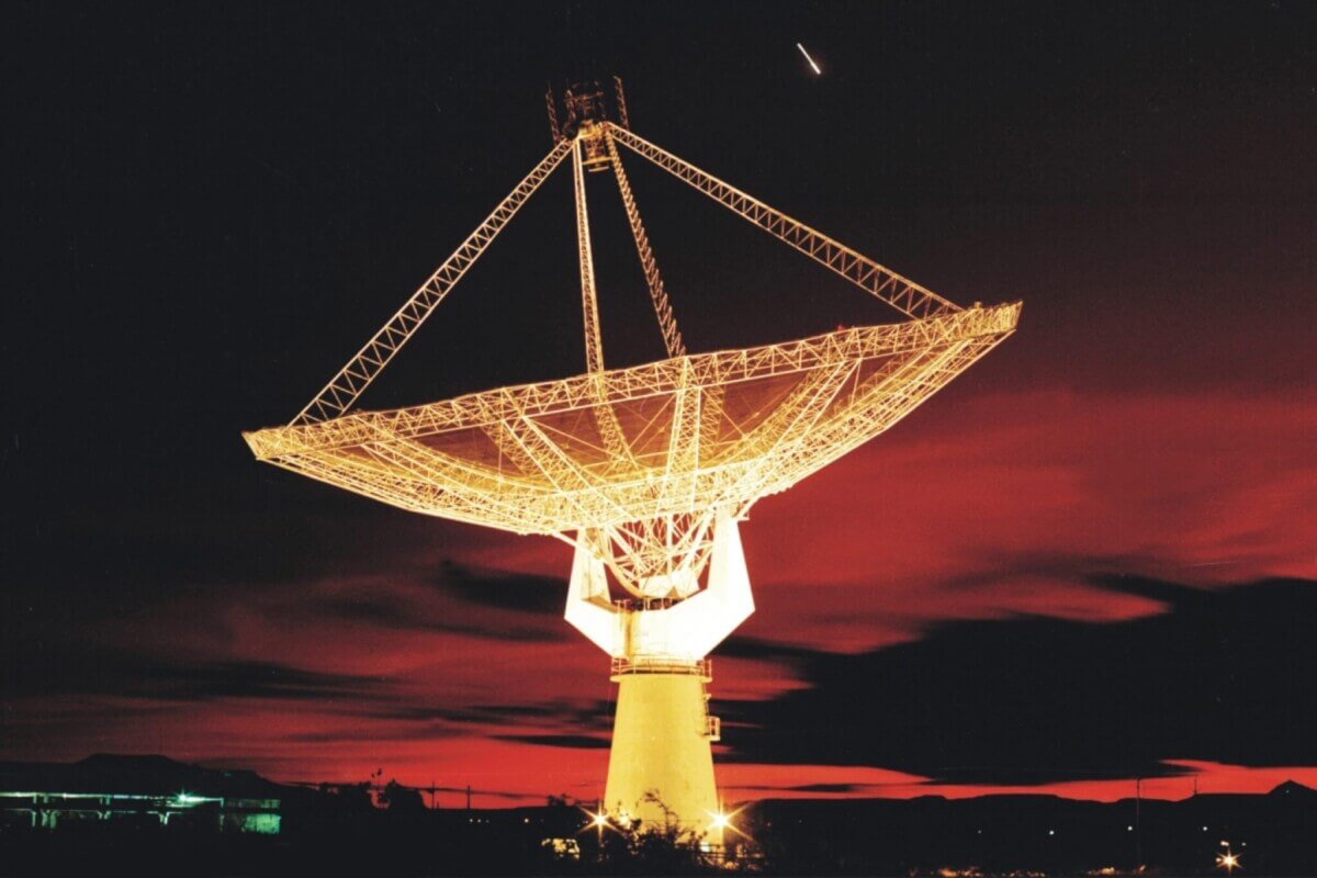 radio telescope