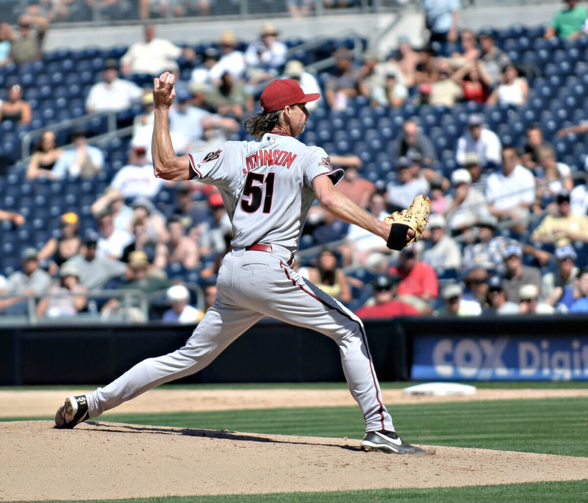 Randy Johnson pitches for Diamondbacks