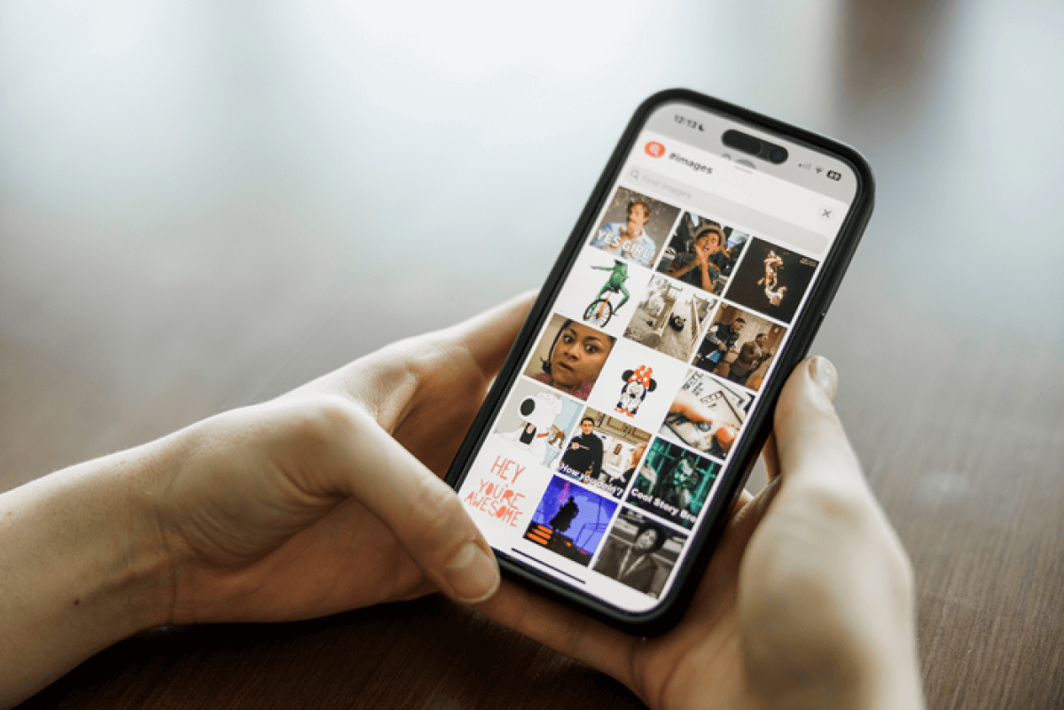 gifs on a smartphone