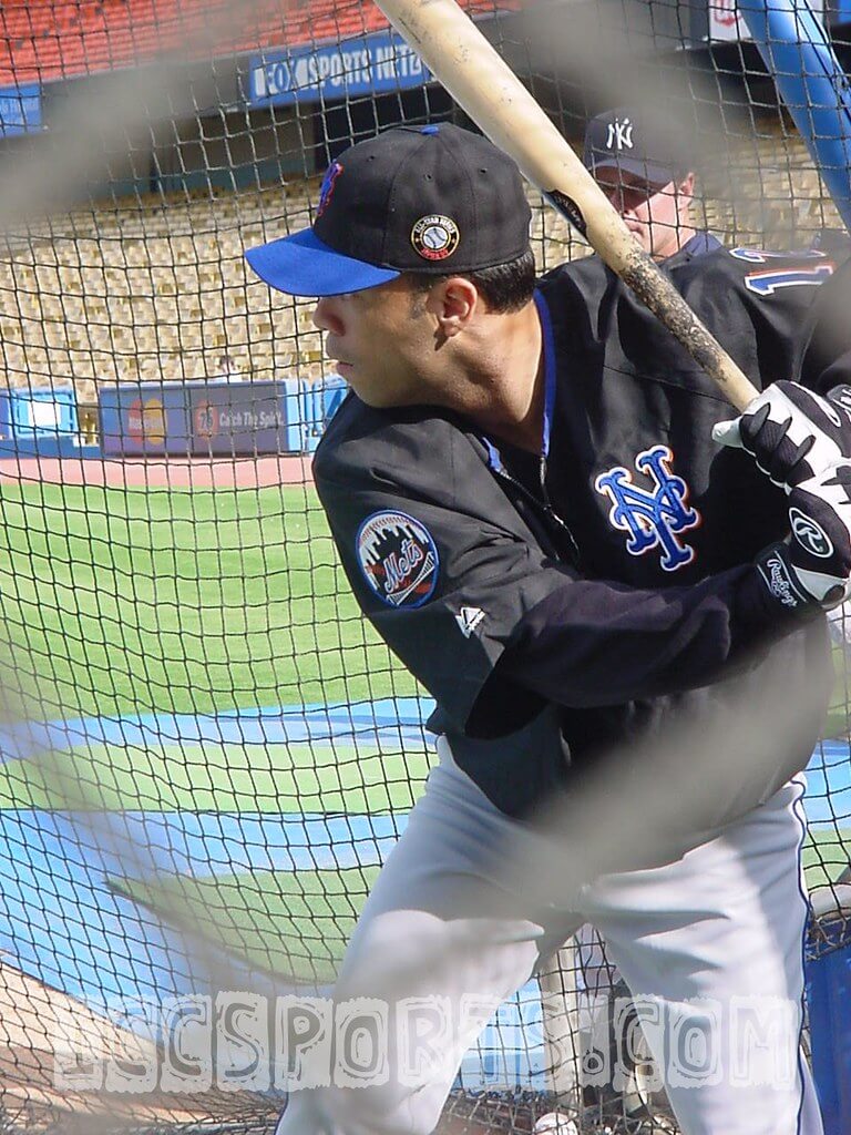 image of Roberto Alomar taking batting practice