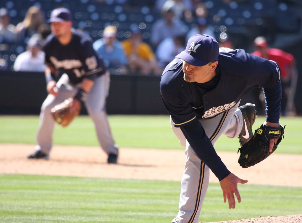 image of Trevor Hoffman throwing a pitch on the mound 