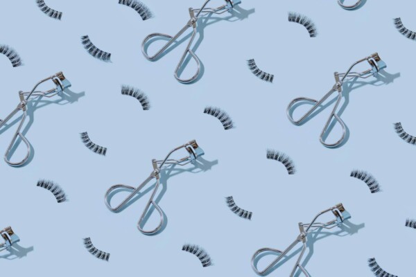 False eyelashes
