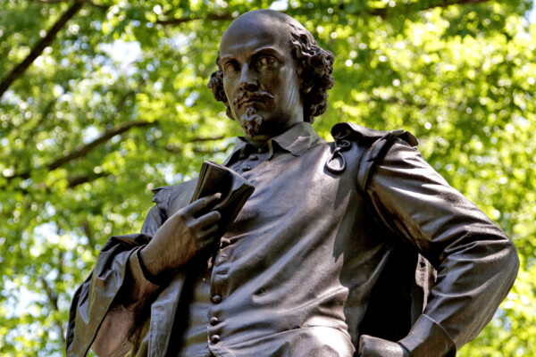 William Shakespeare statue