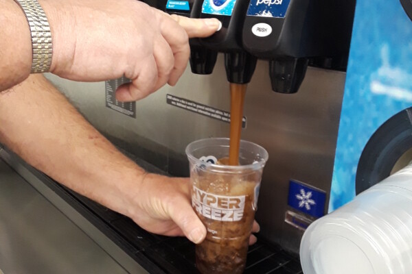 Fountain soda dispenser