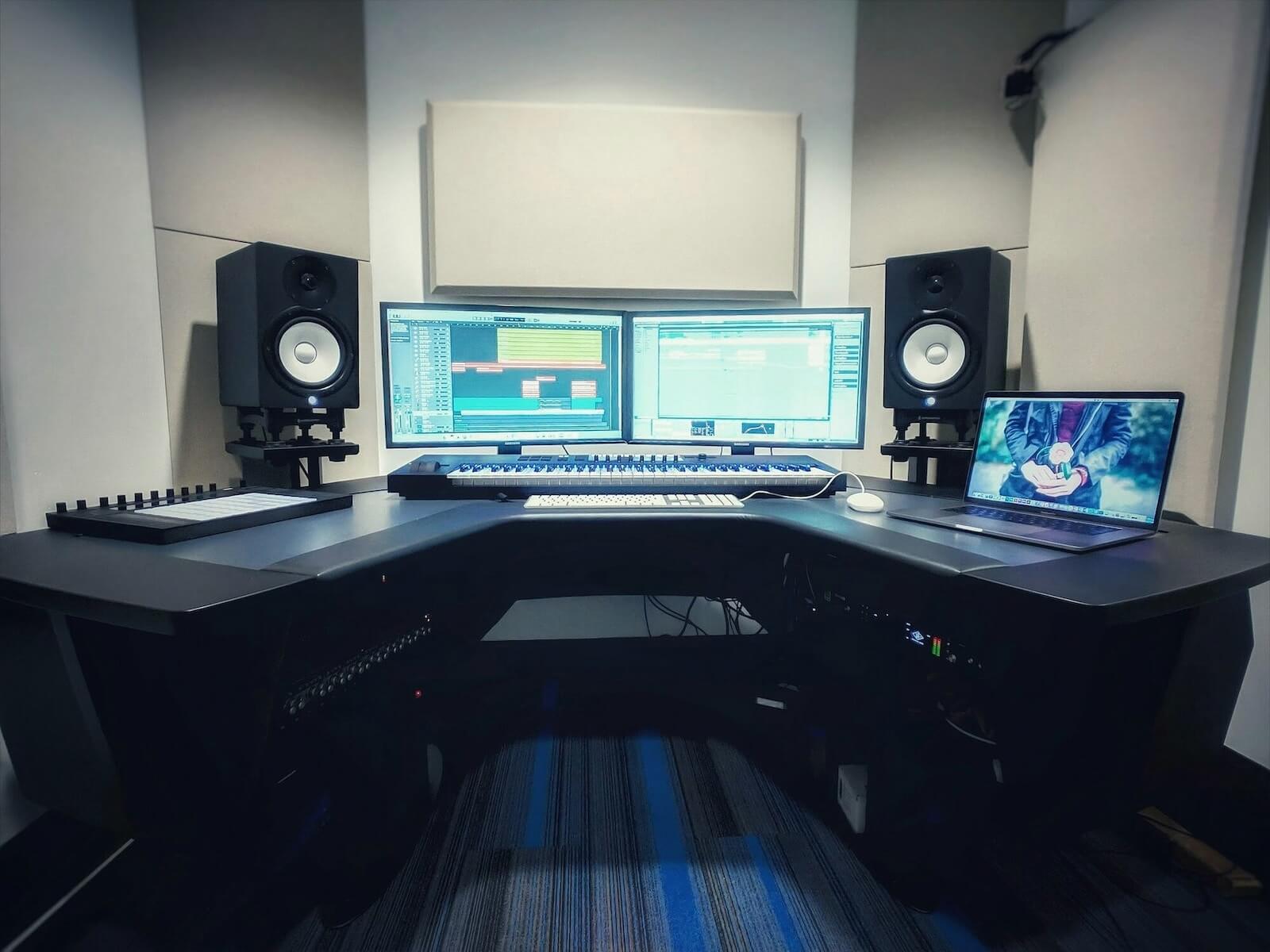 5 Top-Rated Studio Monitors, According to Audio Engineers