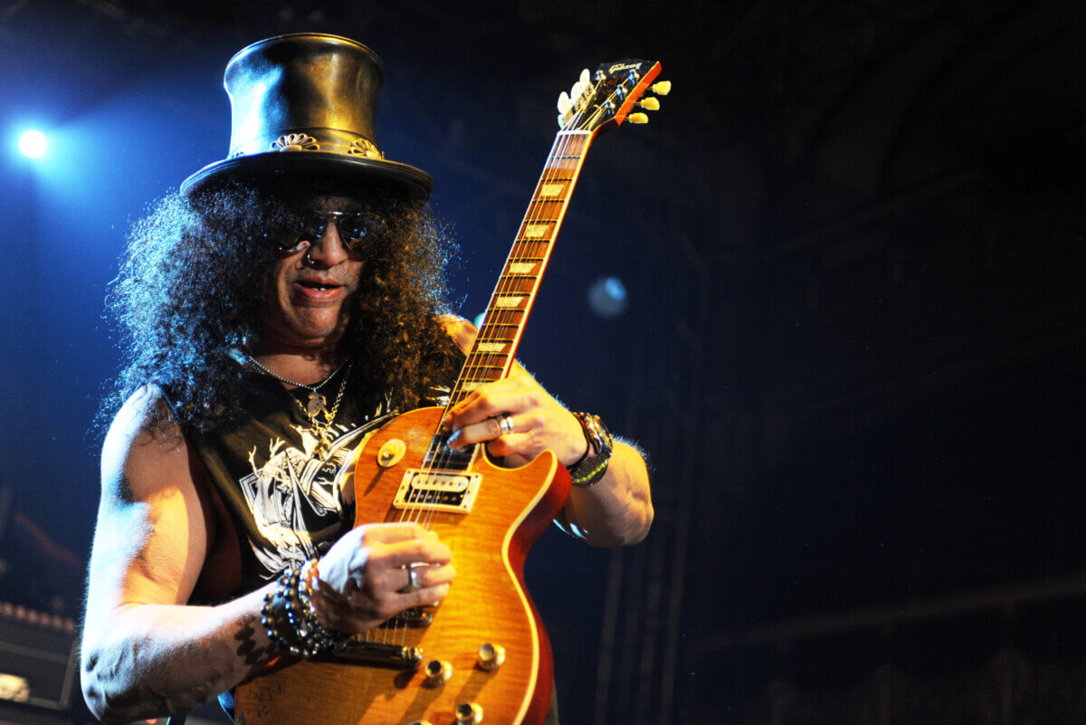 Guns N’ Roses’ guitarist Slash performing in 2013
