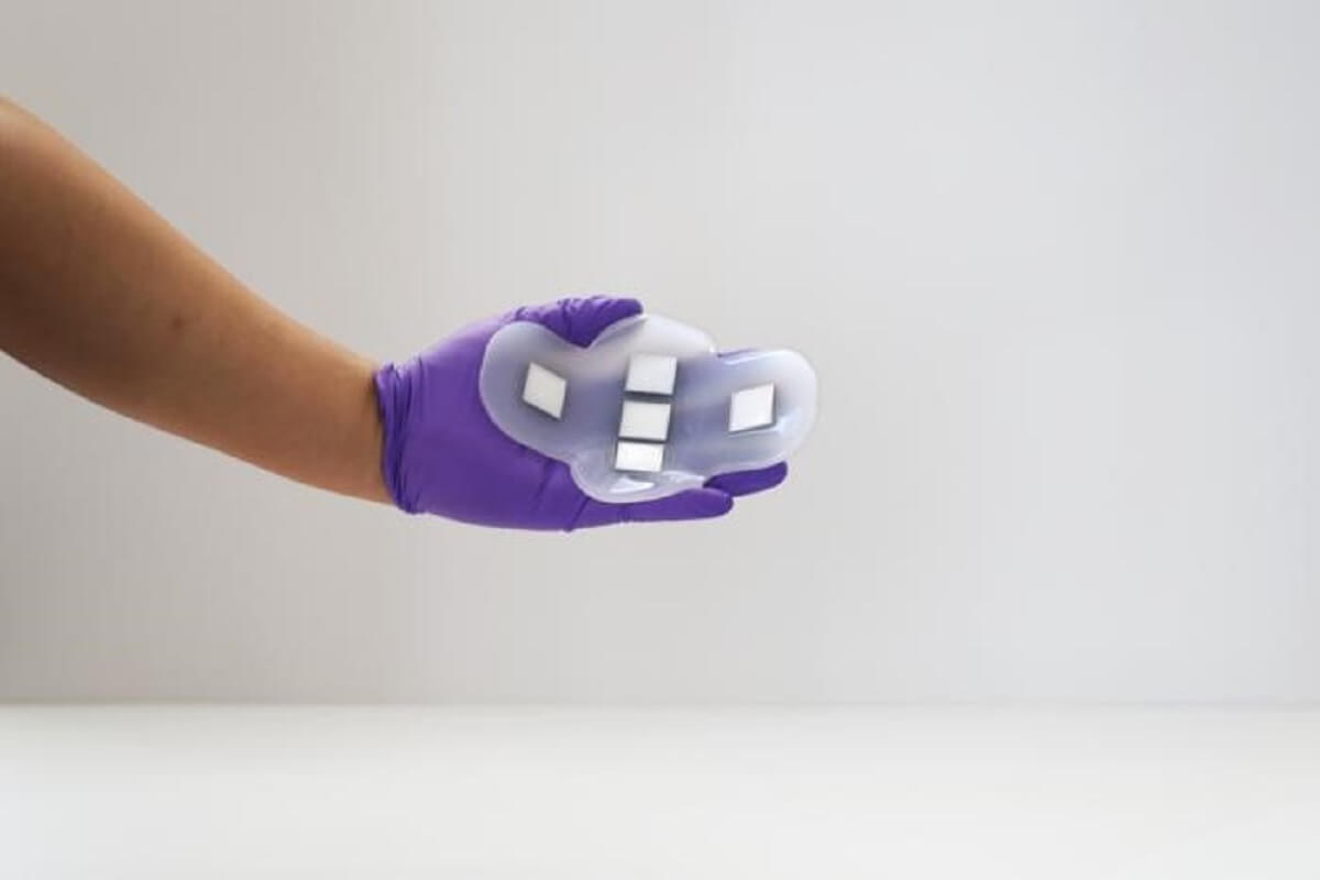 MIT researchers have designed a wearable ultrasound monitor, in the form of a patch, that can image organs within the body without the need for an ultrasound operator or application of gel.