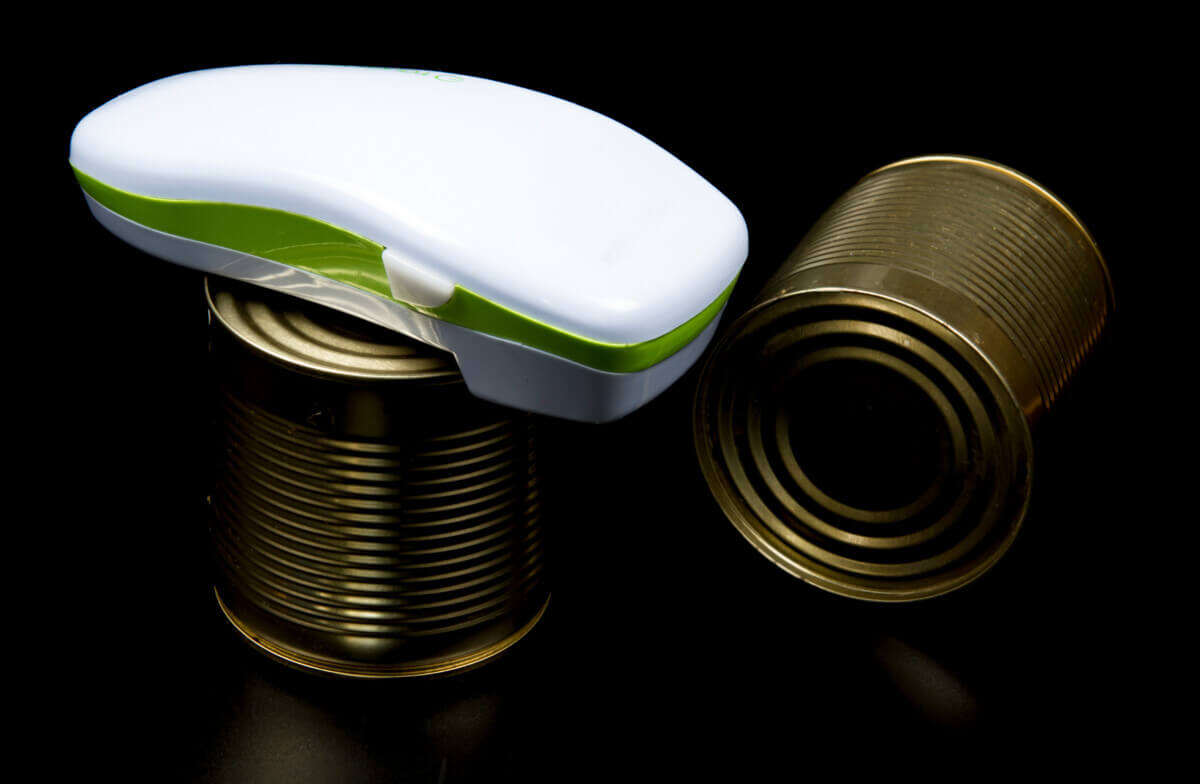 Electric can opener