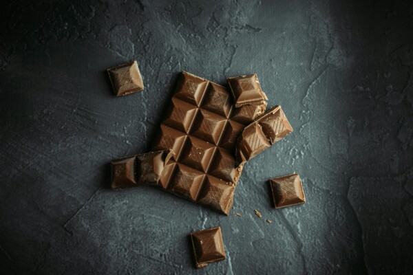 Dark chocolate bar