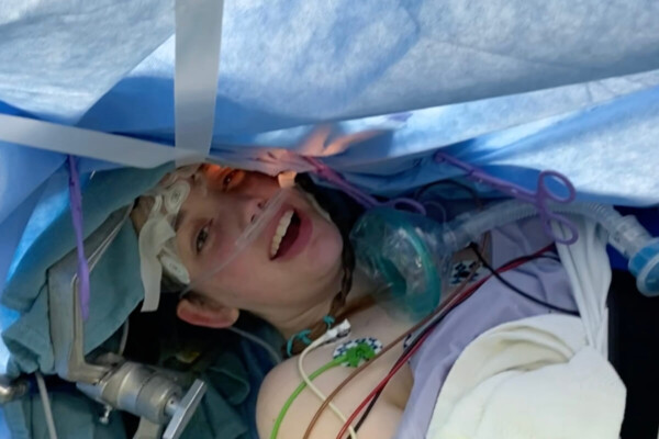 Jayden Zientara, 24, recites US states during brain surgery at Vanderbilt Medical Center