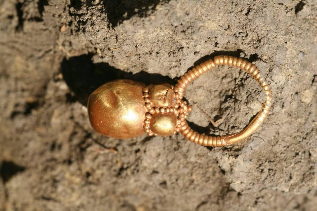 Avars earring