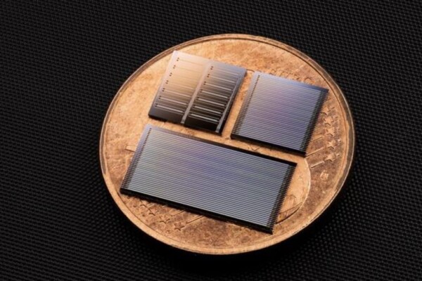 Lithium tantalate photonic integrated circuits.