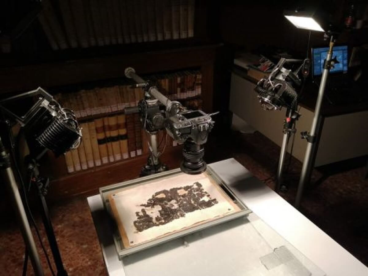 Charred papyri 
