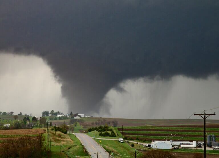 Severe weather and tornado warnings: Public confusion over alerts puts ...