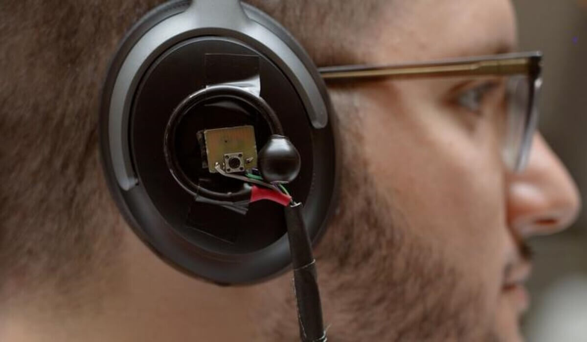 intelligent headphones