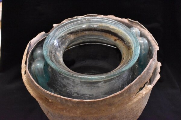 roman wine bottle