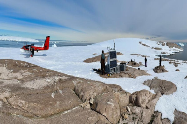 The ANET-POLENET team on Antarctica's Backer Islands