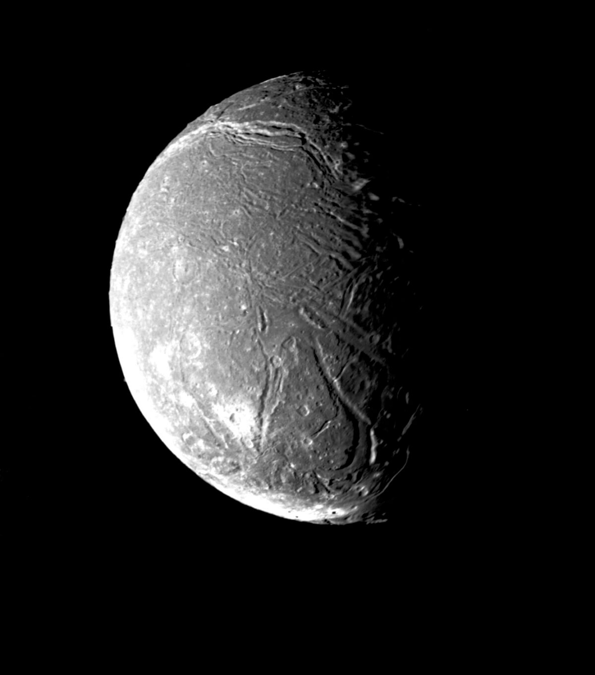 Ariel, Uranus’s fourth largest moon, is thought to be made of equal parts rock and ice. A new computer model developed at the University of Texas Institute for Geophysics could be used to detect liquid water oceans beneath Ariel’s icy surface. 