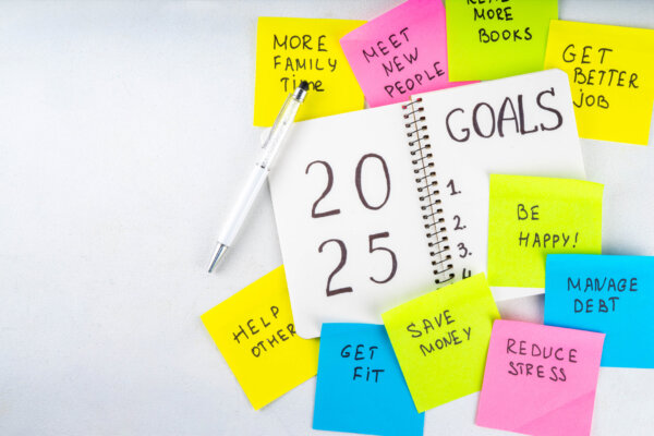 2025 goals on sticky notes